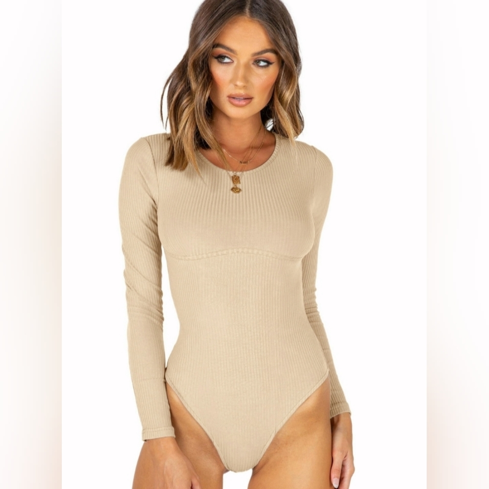 4/$20 NEW Reoria Beige long sleeve Bodysuit Size Large
